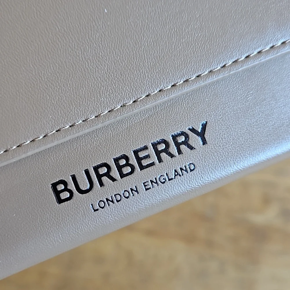 Burberry eyeglasses case